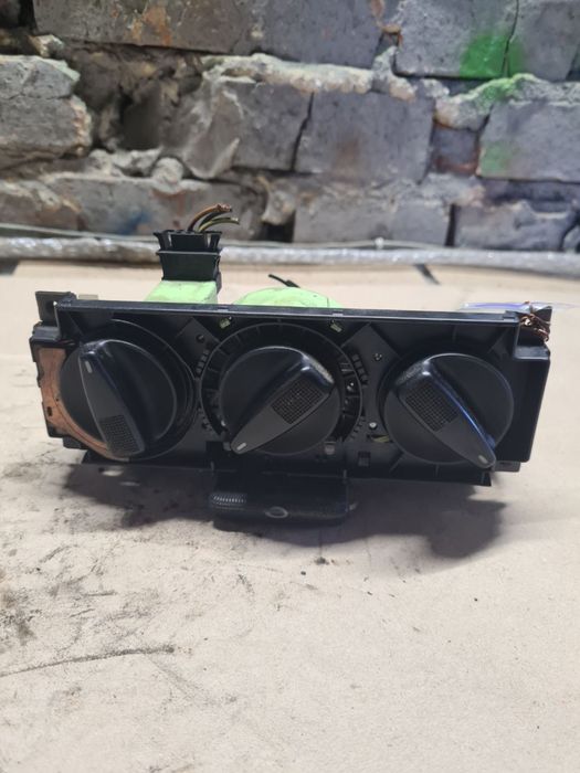 Блок управління пічкою панель печки vw T4 Фольксваген Т4 7w701819045B