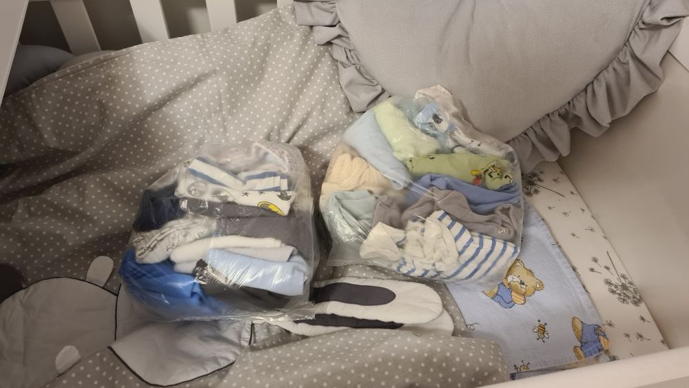 2 reklamówki ubranek dla chlopca 56,62