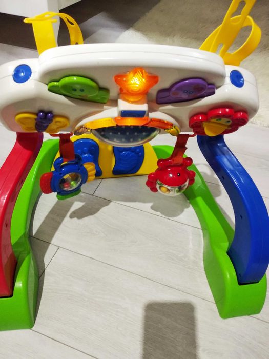 Інтерактивний розвиваючий центр  chicco