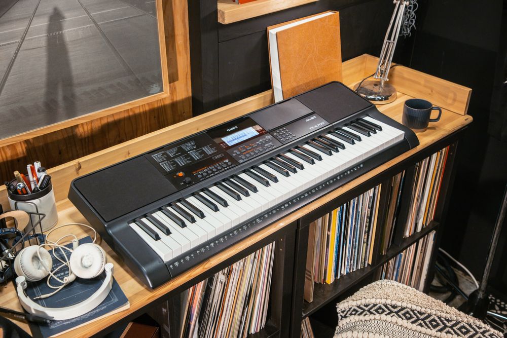 CASIO CT-X700 з педаллю, стійкою і перехідником - готовий до гри!