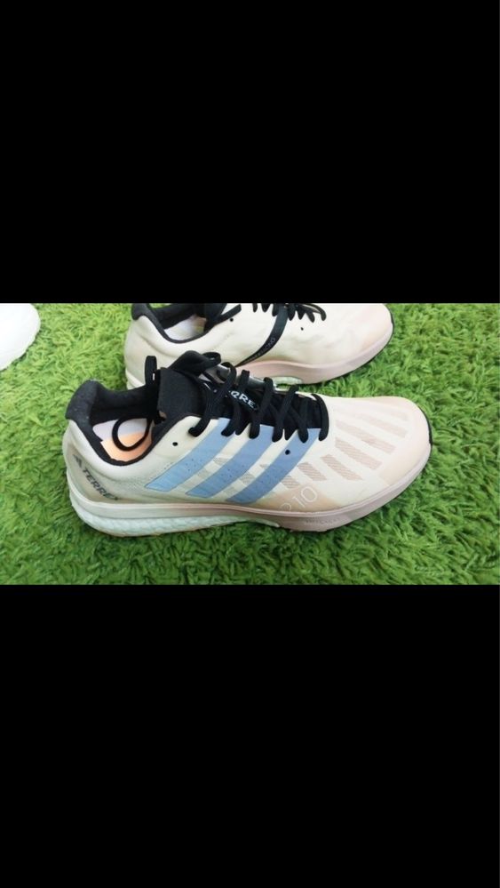 Кроссовки adidas terrex