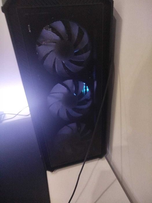 Pc gamer praticamente novo
