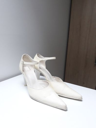 eleganckie buty ślubne białe stan bardzo dobry r.38