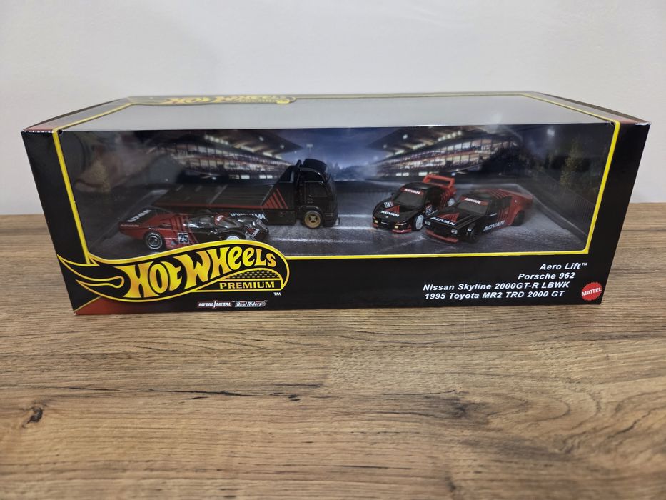 Hot Wheels diorama Advan Porsche Skyline Toyota