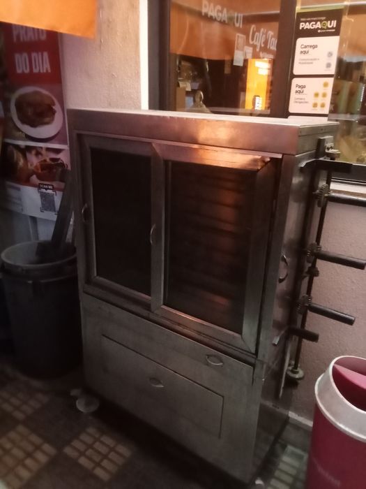 Troca maquina de frangos