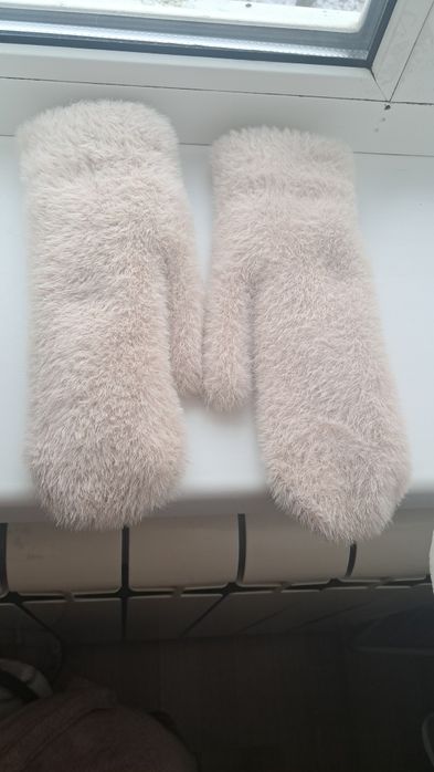 Рукавиці (корона)