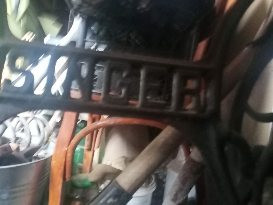 Продам швейную машину SINGER.