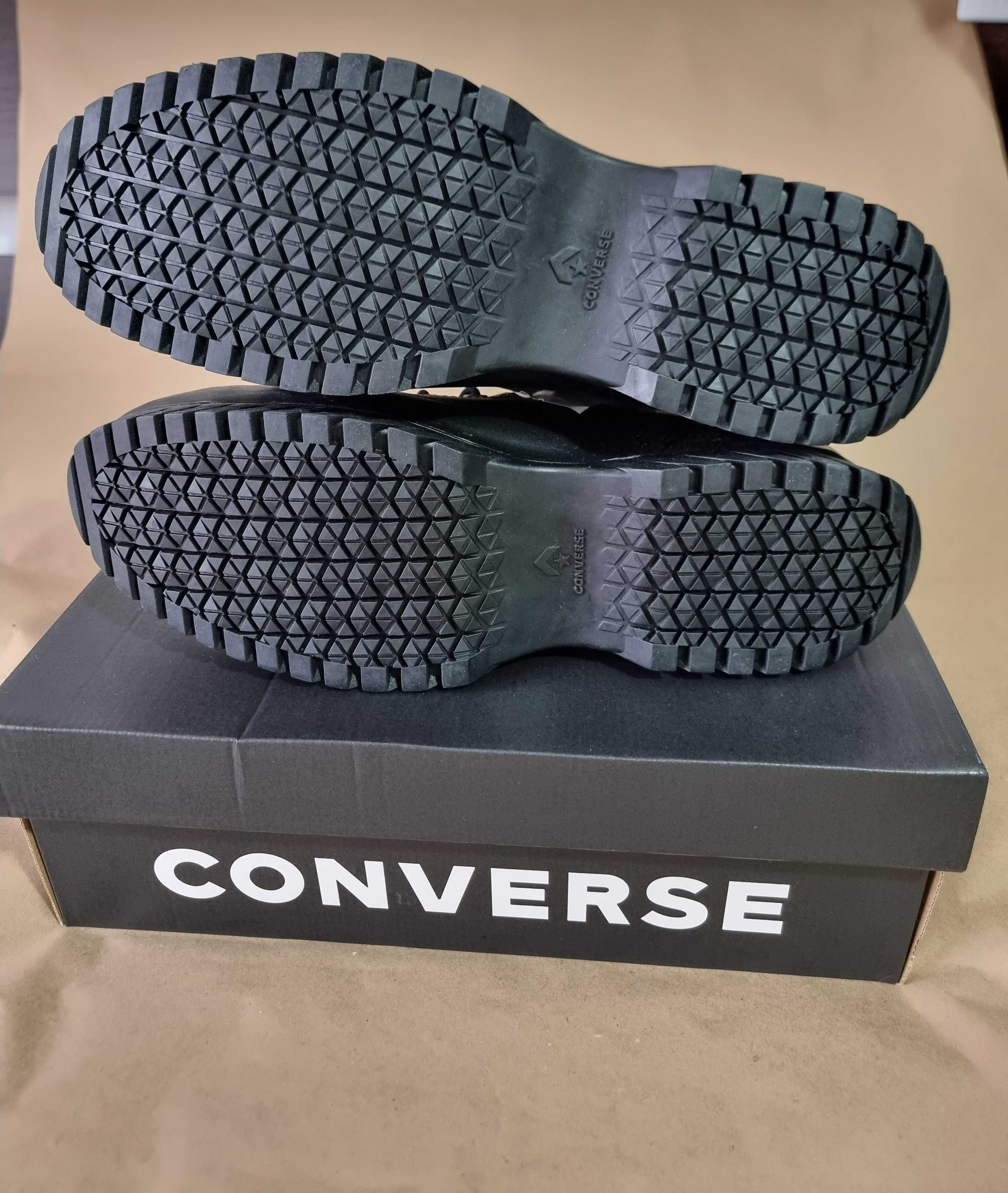Converse All Star °46,5
Original. Couro.