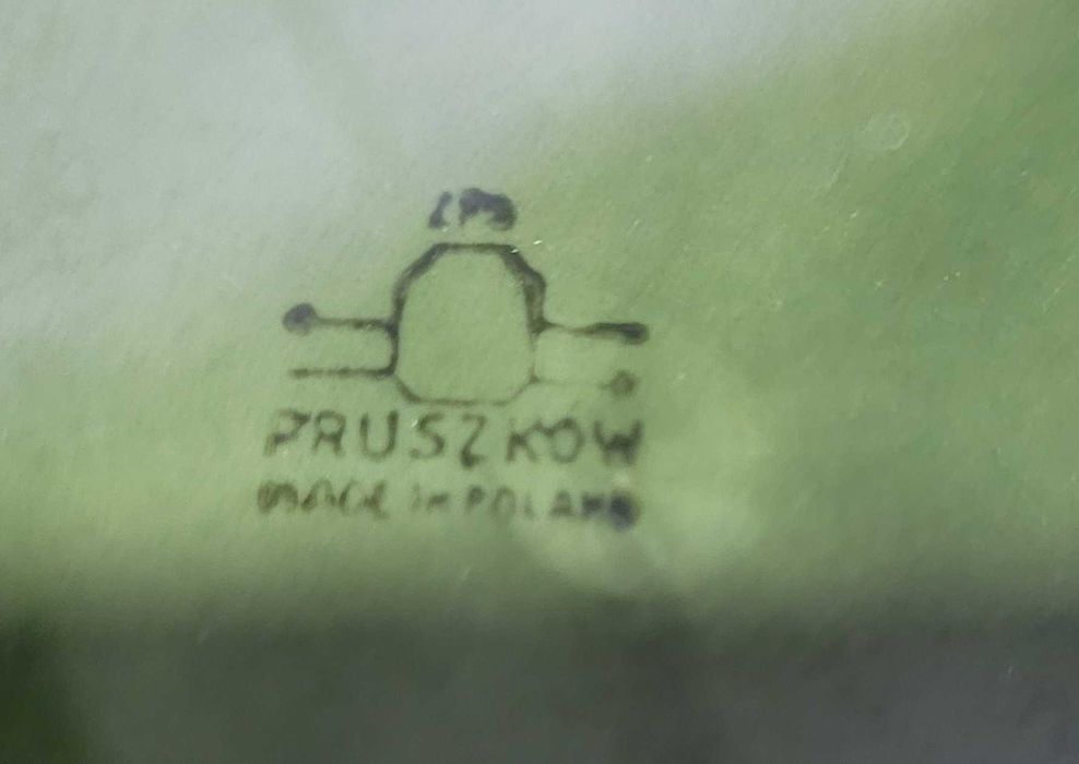 Porcelit Pruszków Emka zielona . talerz duży+ 6 deserowych
