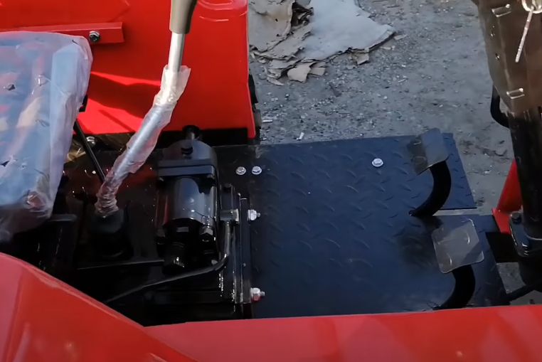Мінітрактор ЗУБР Т-240 3х точка вал 540. Мототрактор Трактор