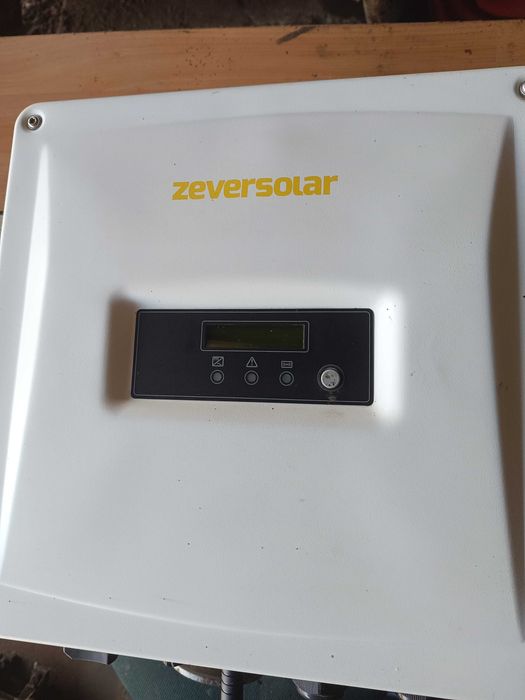 Falownik Zeversolar 3000S