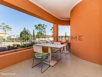 Apartamento T2 com Piscina em condomínio privado