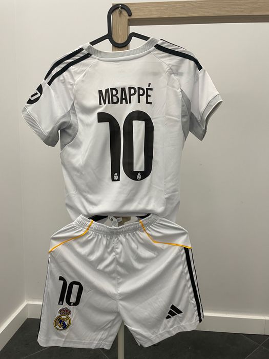 Equipamento Mbappé Real Madrid