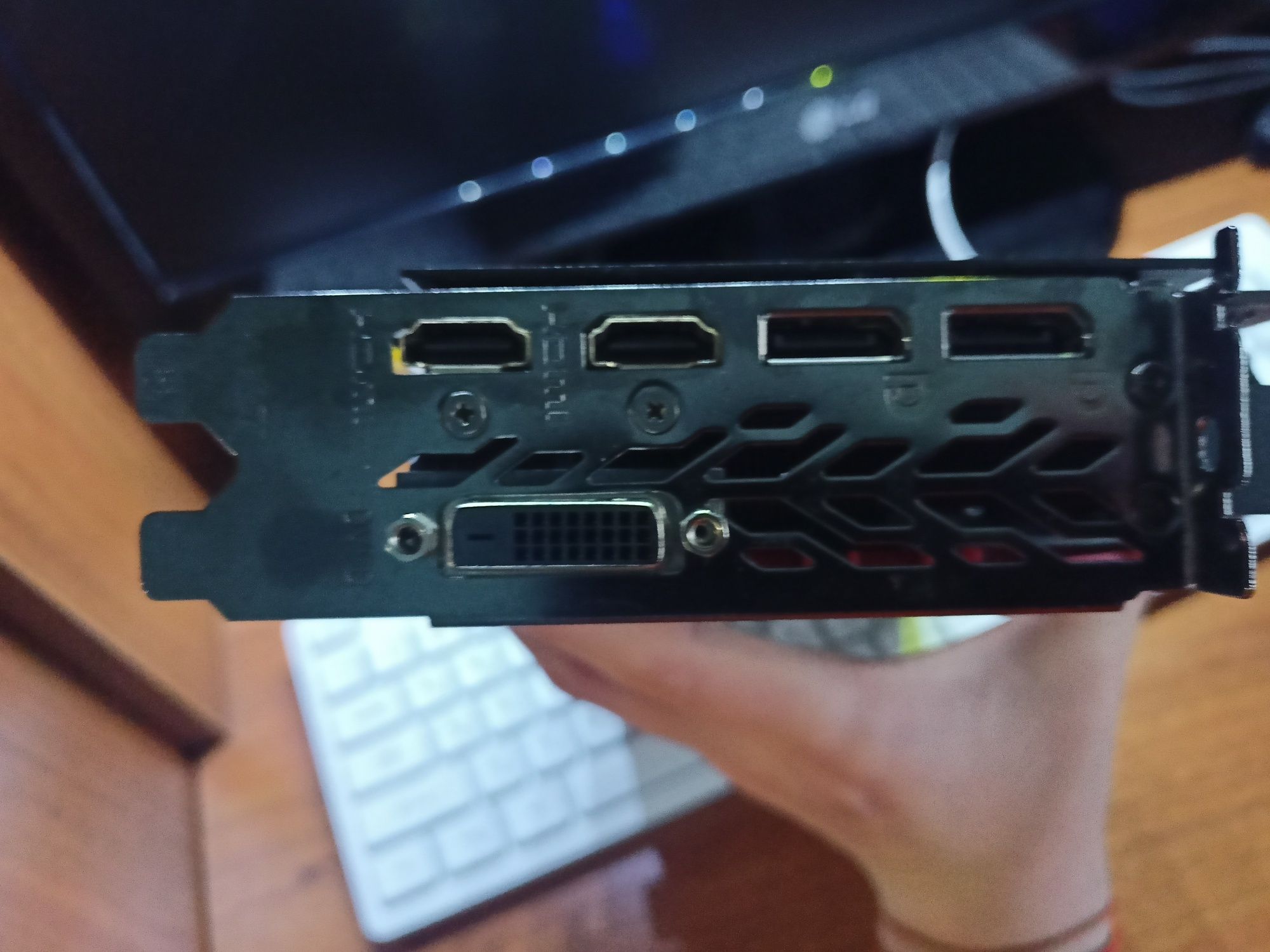 Rx580 8gb msi 1 владелец