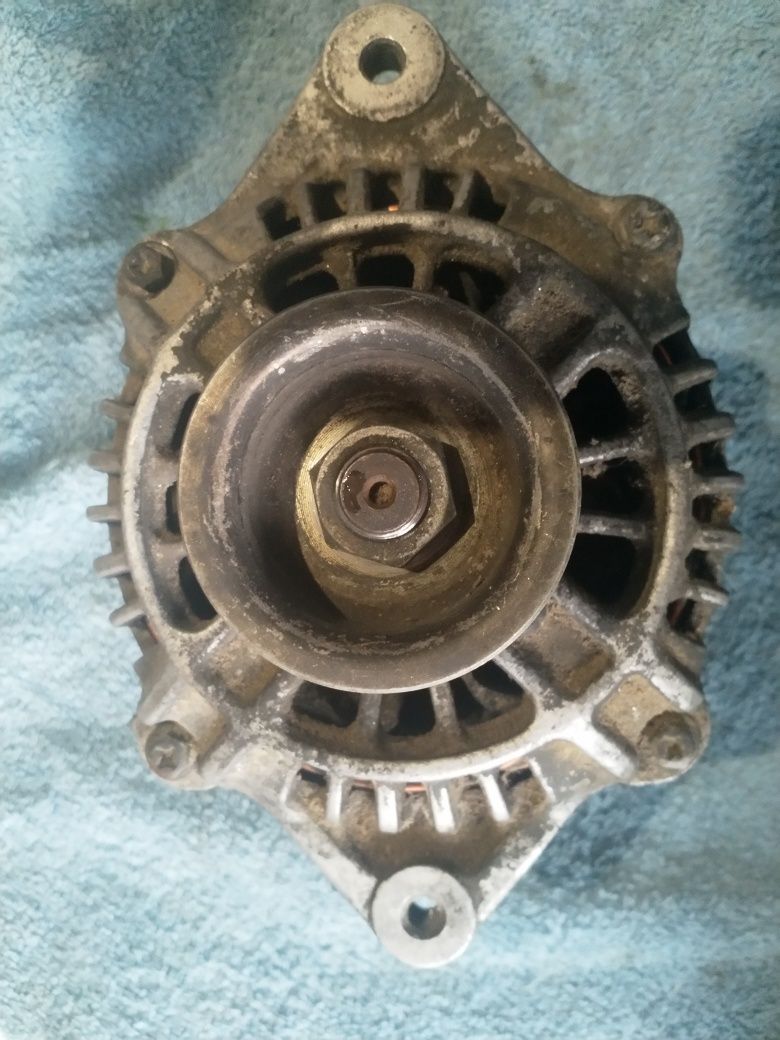 Alternator Subaru legacy 2.0  .1