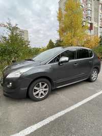 Машина Peugeot 3008