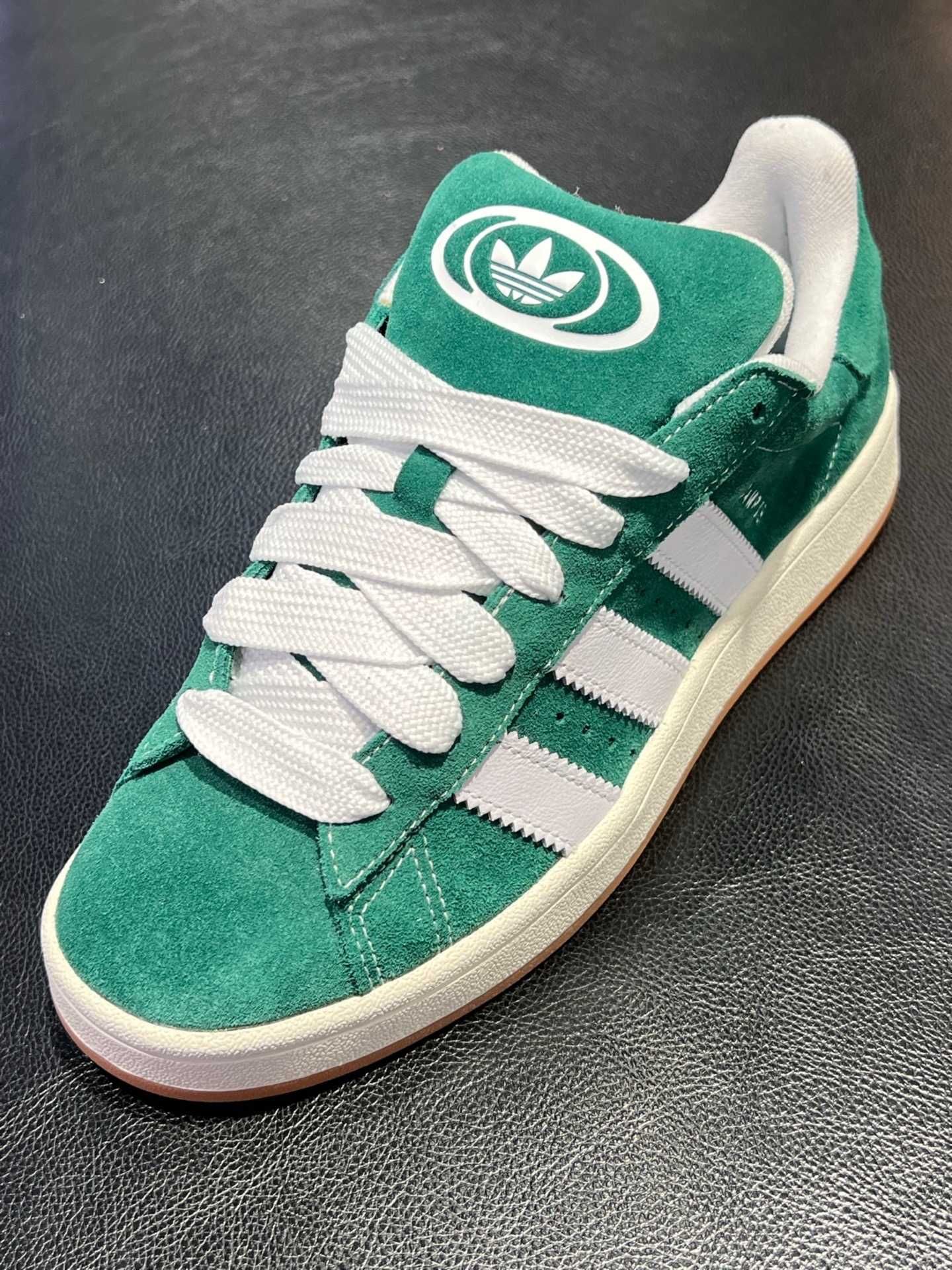 Adidas Buty damskie nowe z metką zielone trampki R.40
