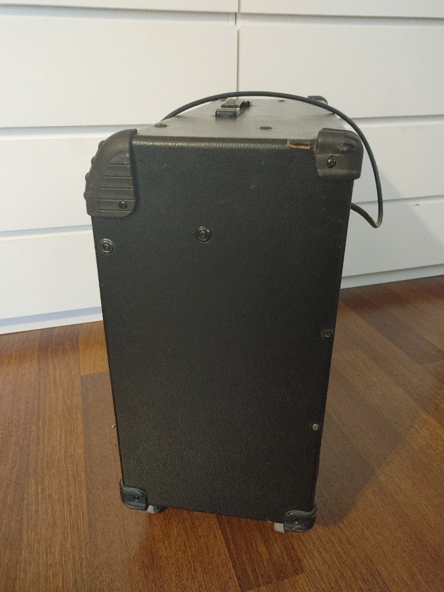 Piec gitarowy LINE 6 -150 W.