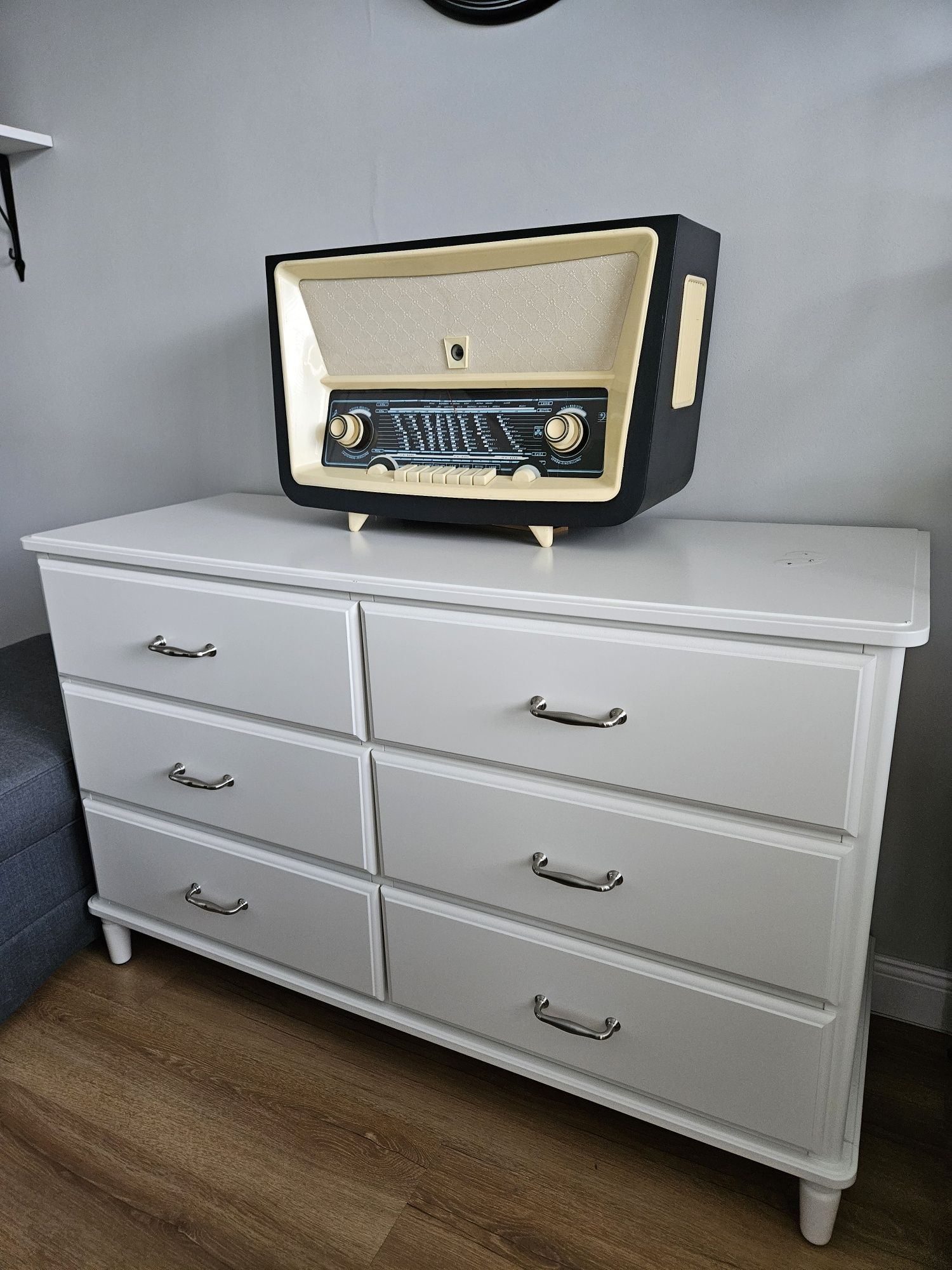 biała komoda Tyssedal Ikea 6 szuflad
