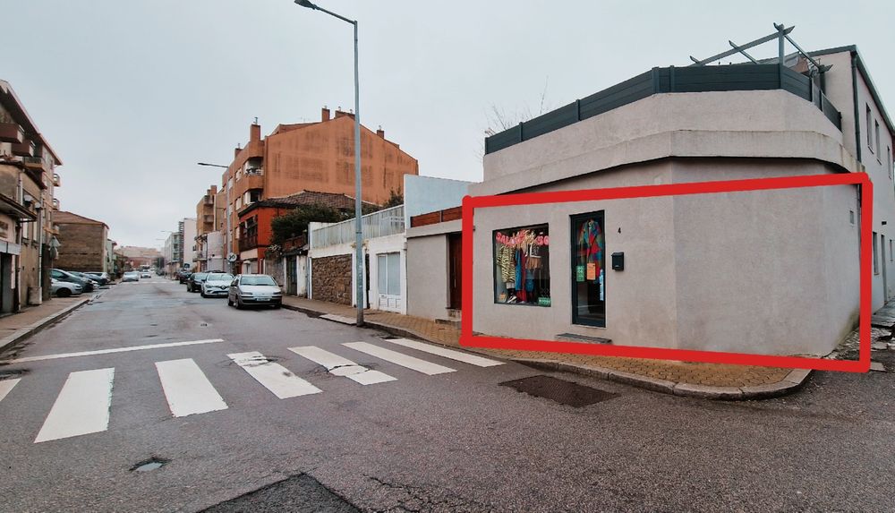 Espaço comercial /escritório [40m² c/ WC])