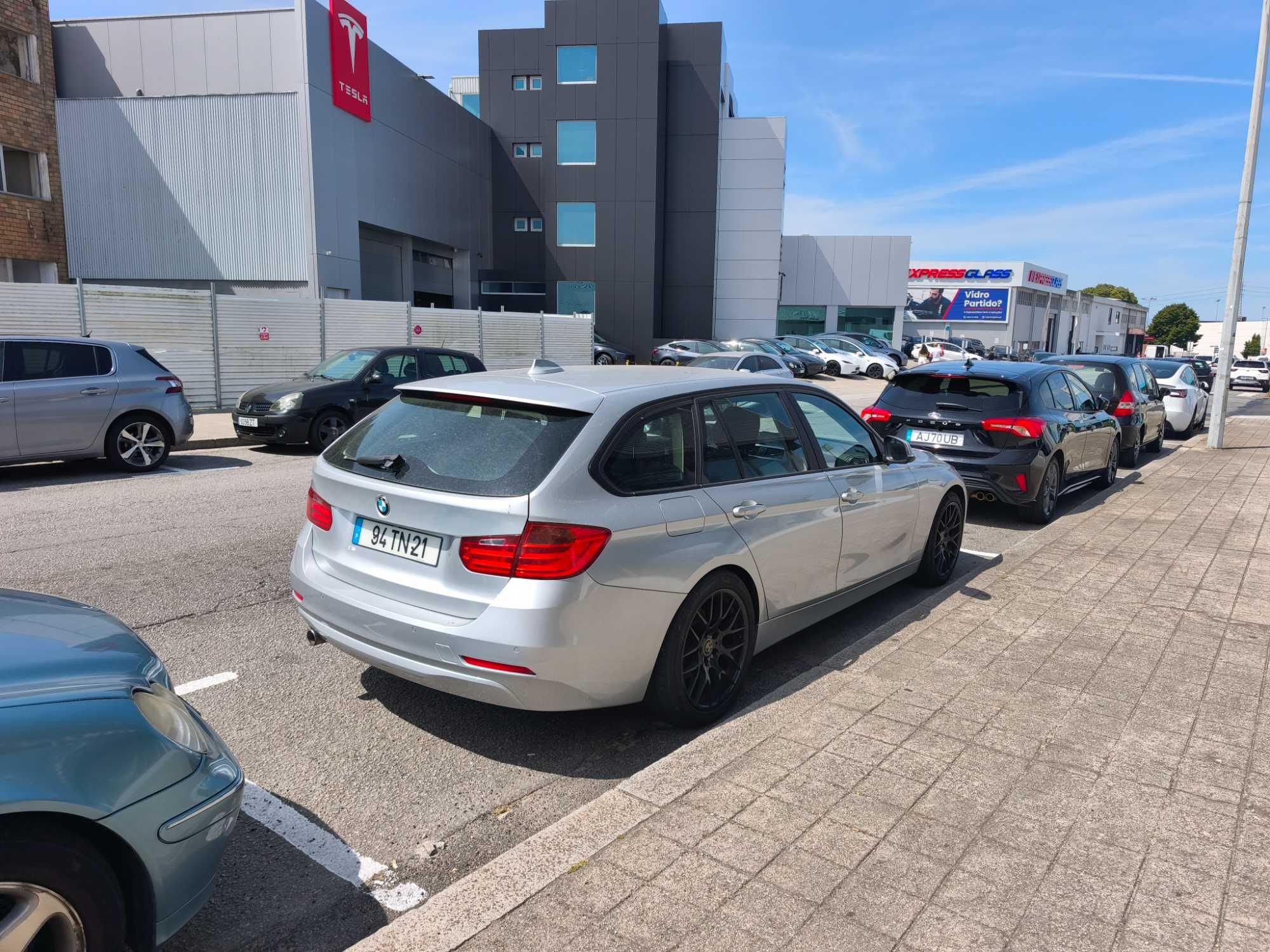 BMW 320 Diesel - Automática