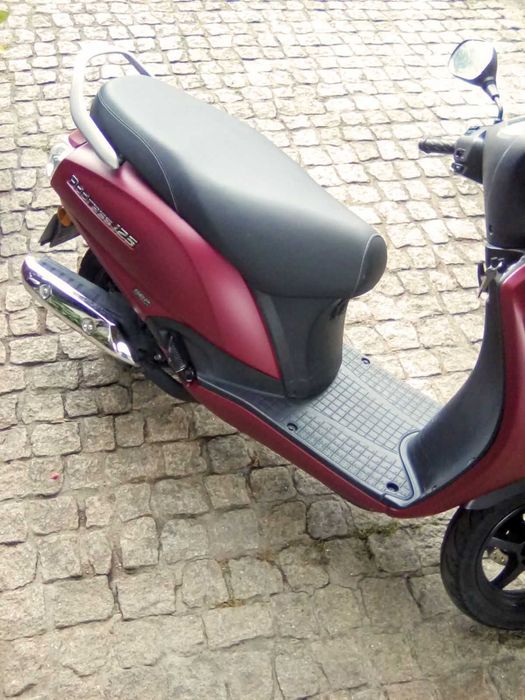 Suzuki adress 125