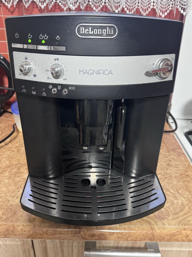 Кавомашина DeLonghi Magnifica