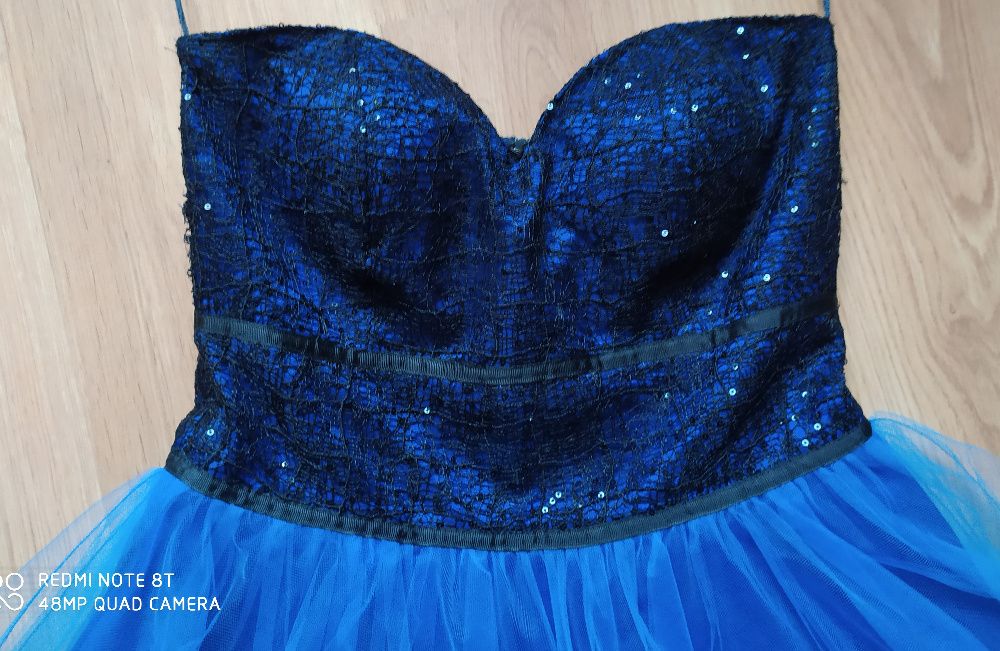 Piękna sukienka balowa