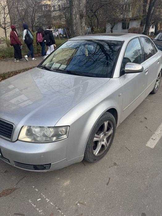 Продажться Ауді А4 2004 рік