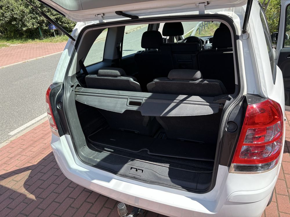 Opel zafira B 1.6 Hak 7 osobowy ecotec