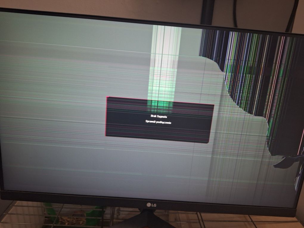 Monitor LG uszkodzony