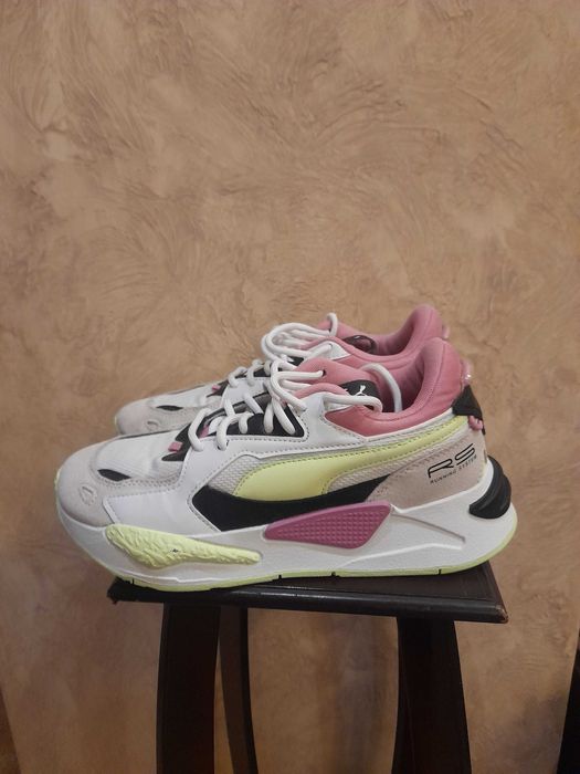 Продам кроссовки RS-Z Reinvent Размер 38.5