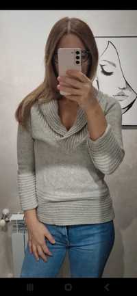 Cieplutki sweterek z fajnym składem Armani Exchange rozmiar 36/38