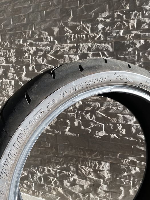 Pneu Mota Bridgestone 180/55 17