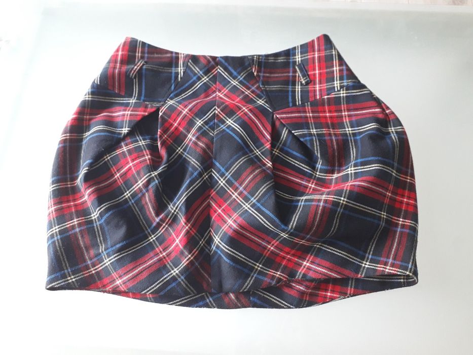 Krótka spódniczka w kratkę elegancką mini S