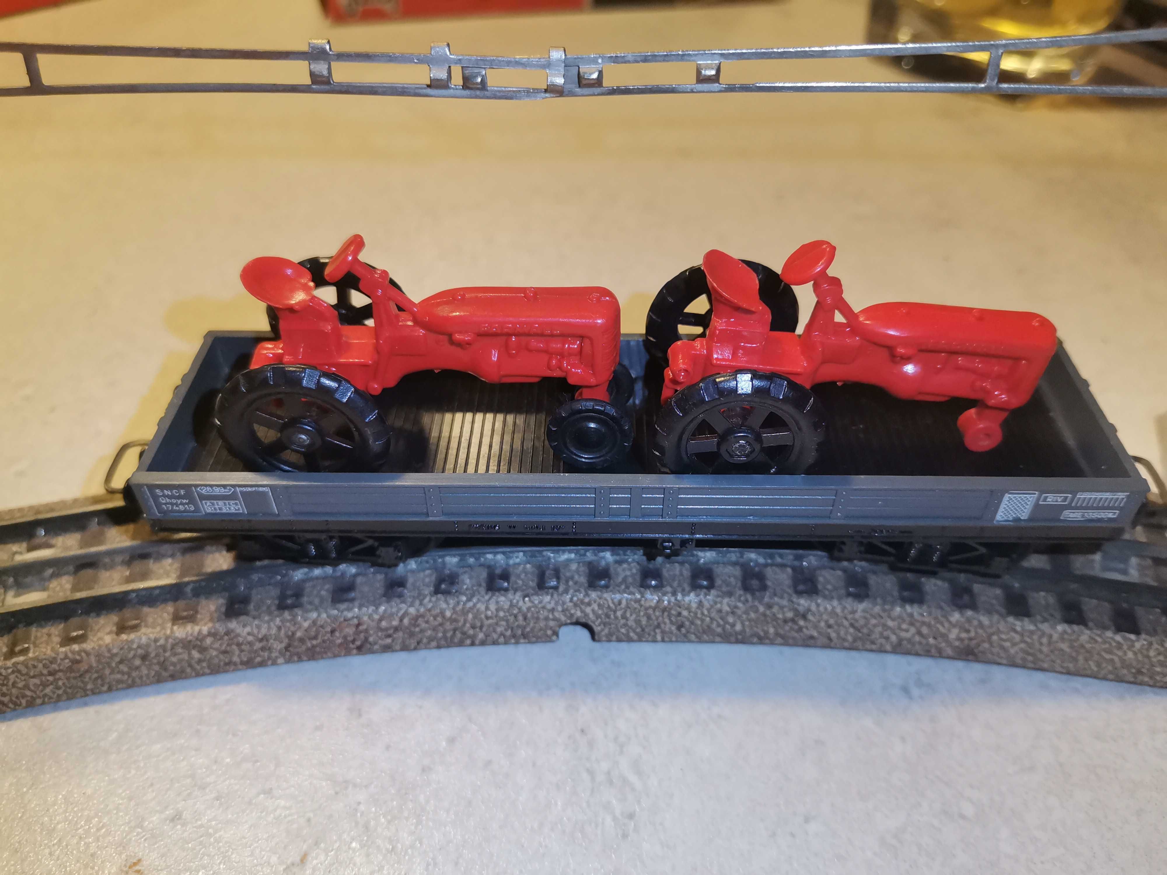 Wagon platforma jouef 652 +2 traktory