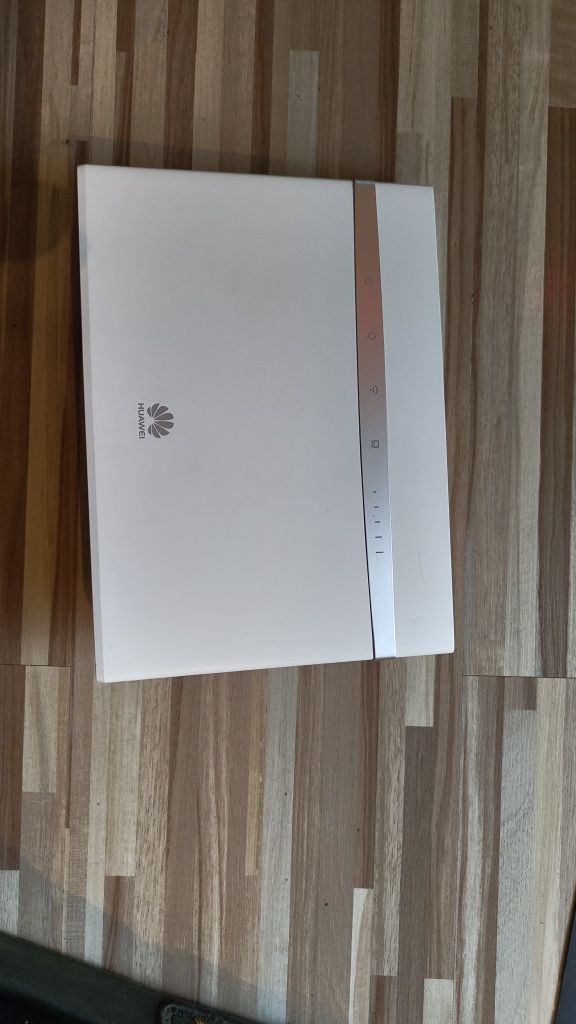 Sprzedam router Huawei B525s na kartę sim 4g lte