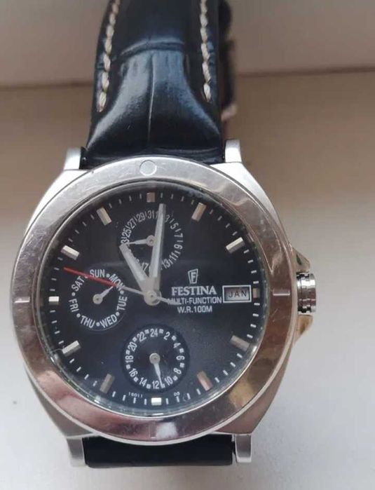 Продам часы "Festina" хронограф, унисекс.