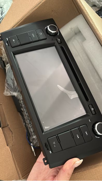 Radio c/ ecra para carro