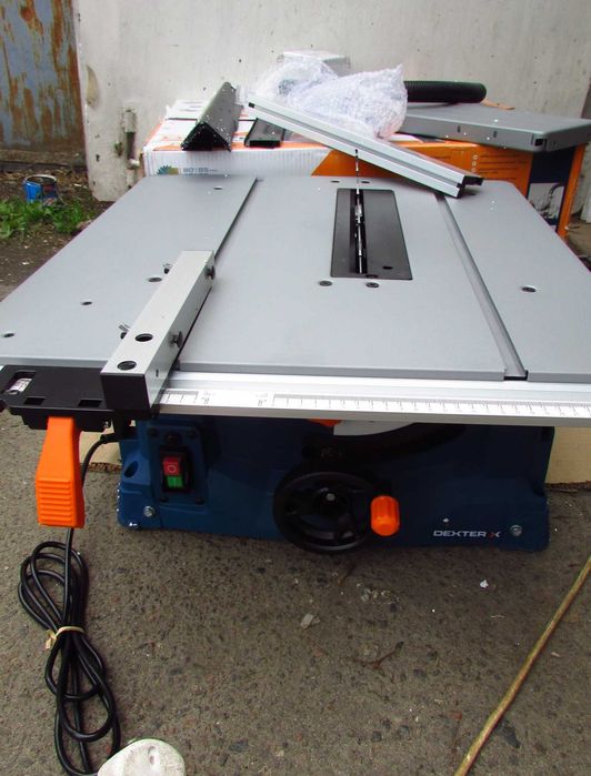 Настільна пила, циркулярка по дереву Dexter 2000вт. 250мм (Німеччина