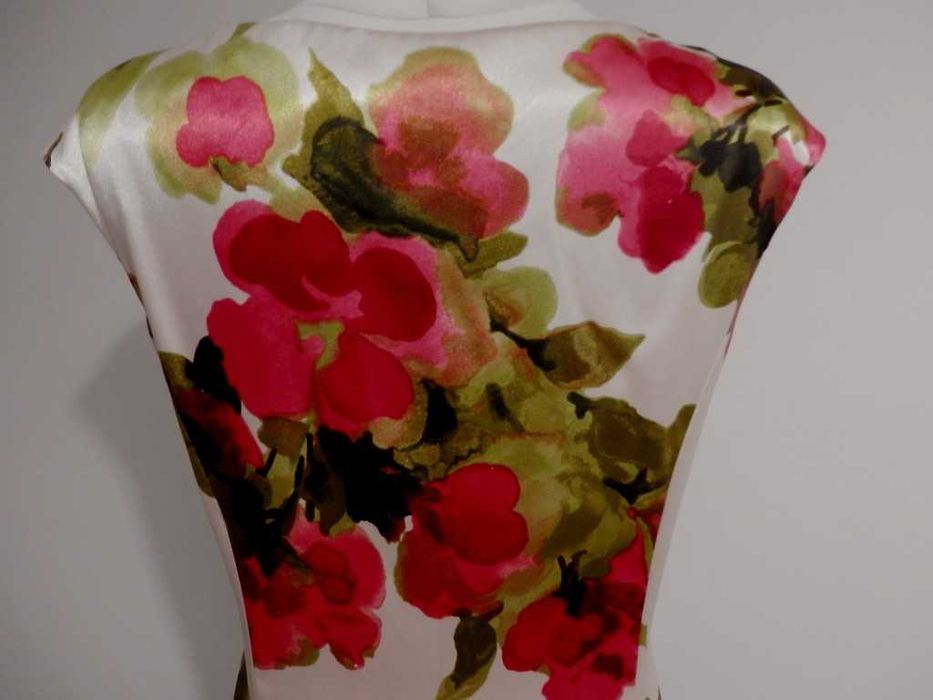 Sukienka Wizytowa Imprezowa Satynowa Dopasowana Kremowa