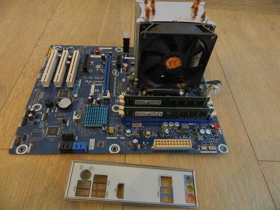 Core i7-3770 z płyta Intel Desktop Board i 16GB DDR3