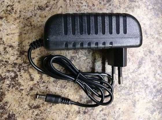 Блок питания 9V 2A - 12V 3А идеально для камер, лент LED, 5.5x2.5мм