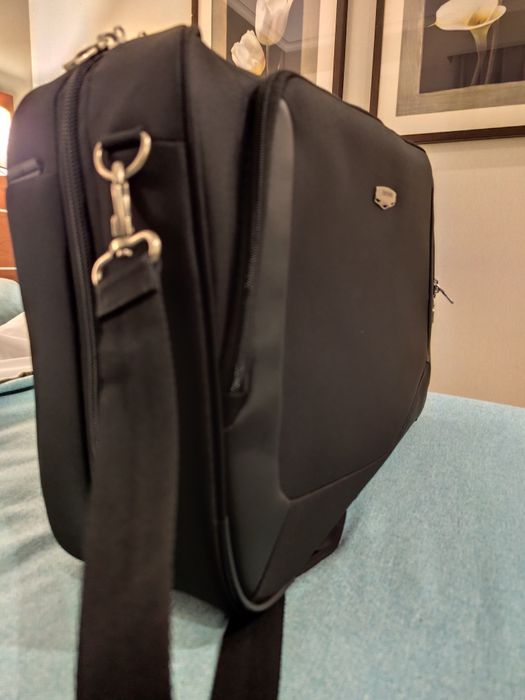 Porta fatos Samsonite preto