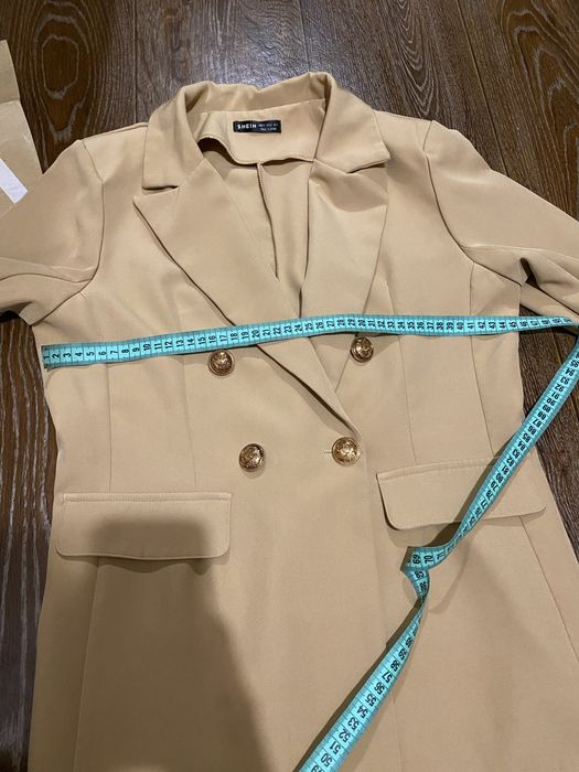 Актуальний прямий піджак жакет фірми shein s