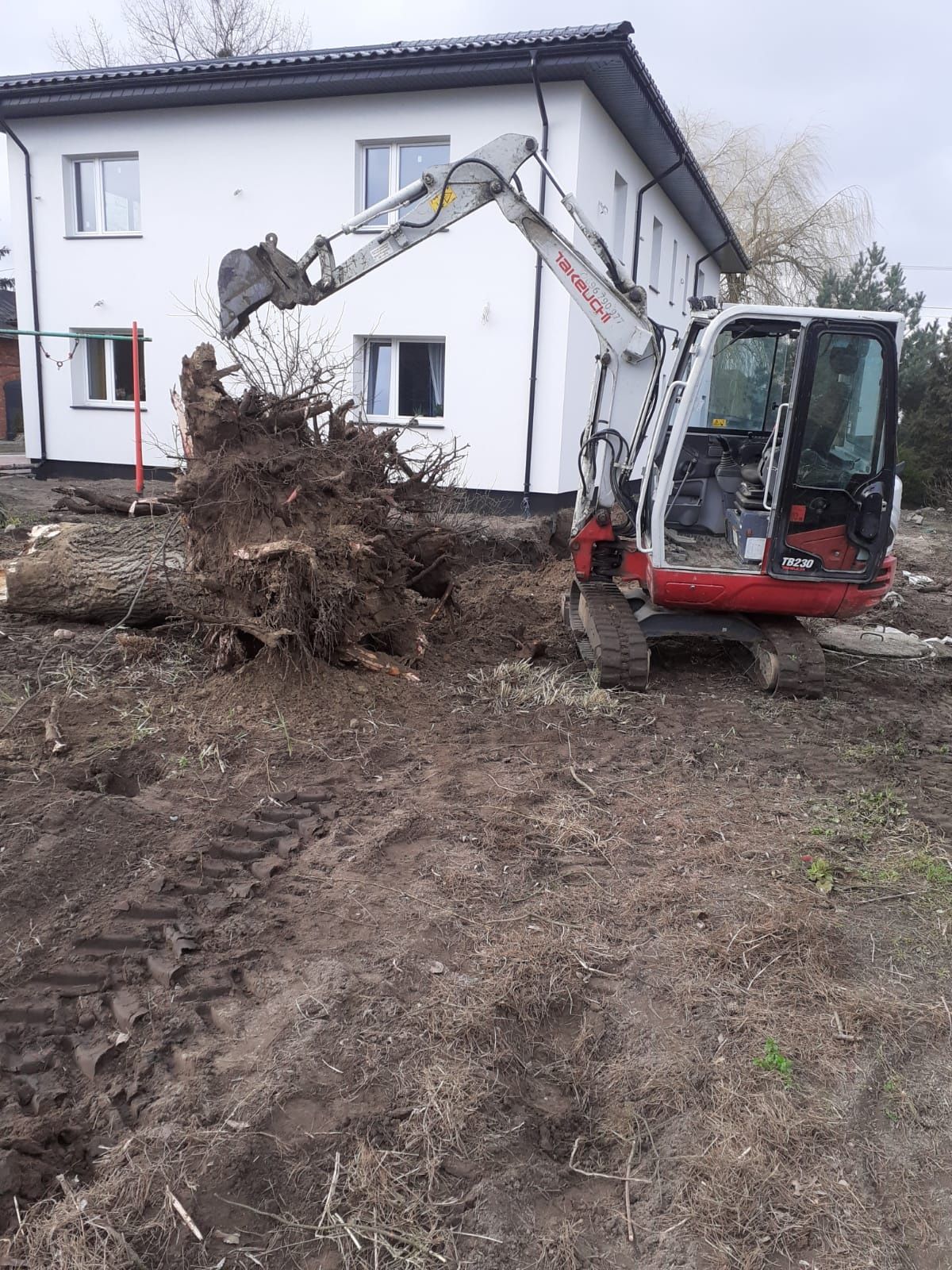 Usługi minikoparką, roboty ziemne, kanalizacyjne, transport do 3 ton