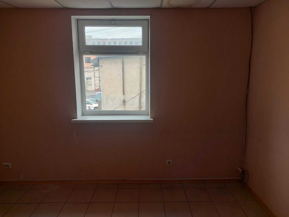 (5)   Здам в оренду офісне приміщення на Замості 6470