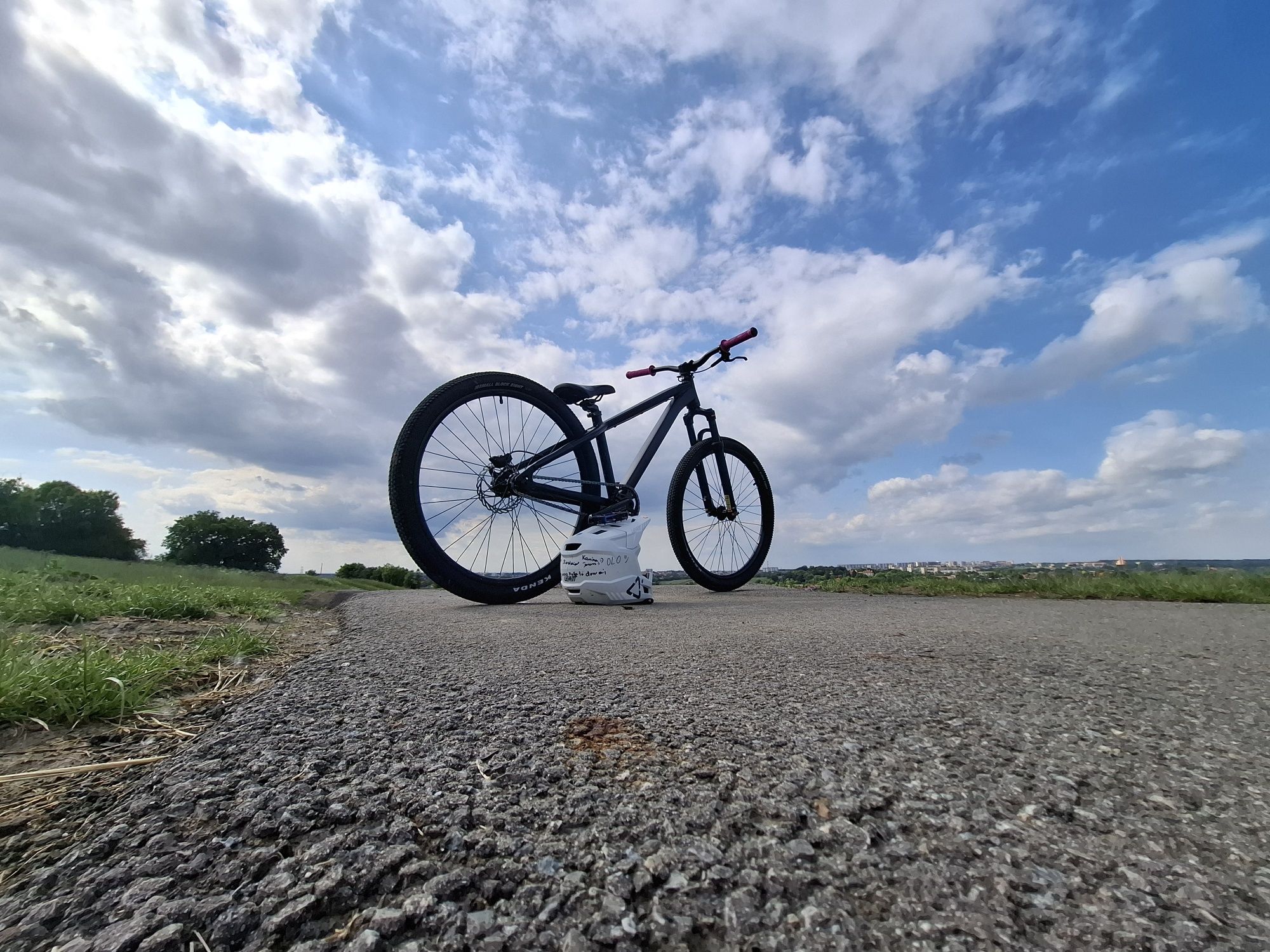 Rower dirt doinwestowany