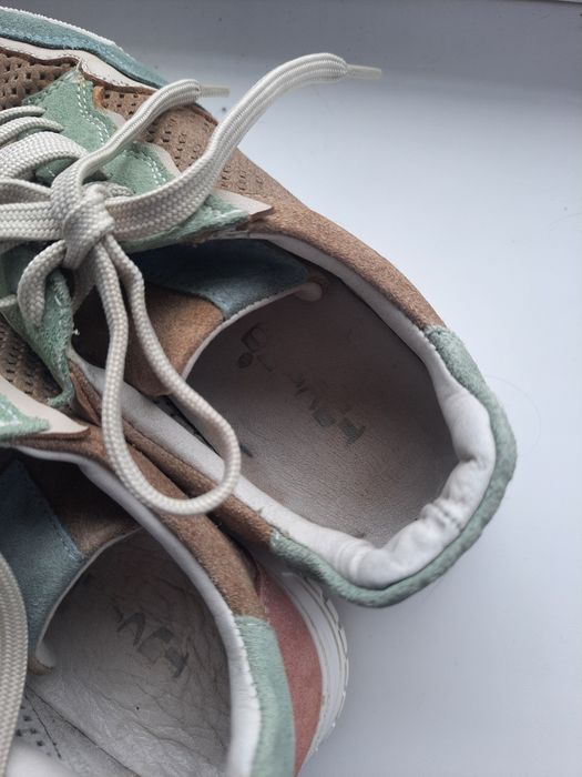 Кросівки замшеві жіночі