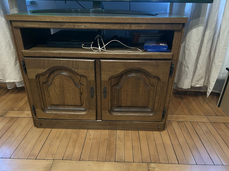 Zestaw starych mebli debowych do salonu